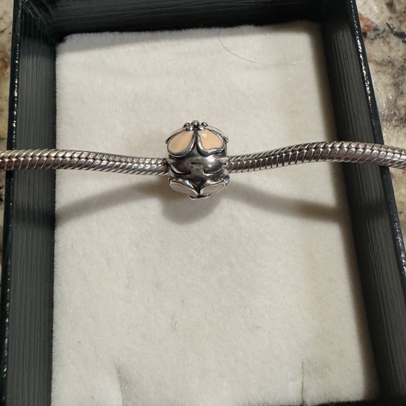 Pandora Hibiscus Clip Charm - Picture 4 of 6